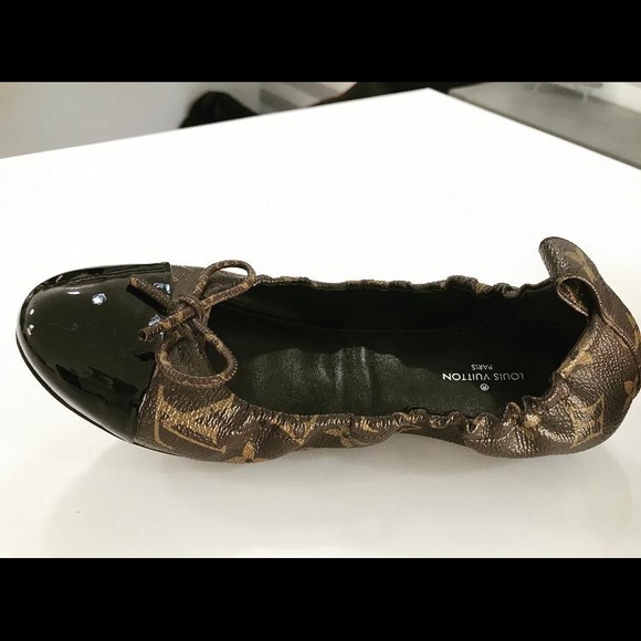 LOUIS VUITTON MONOGRAM BALLET FLATS - Picture 5 of 11